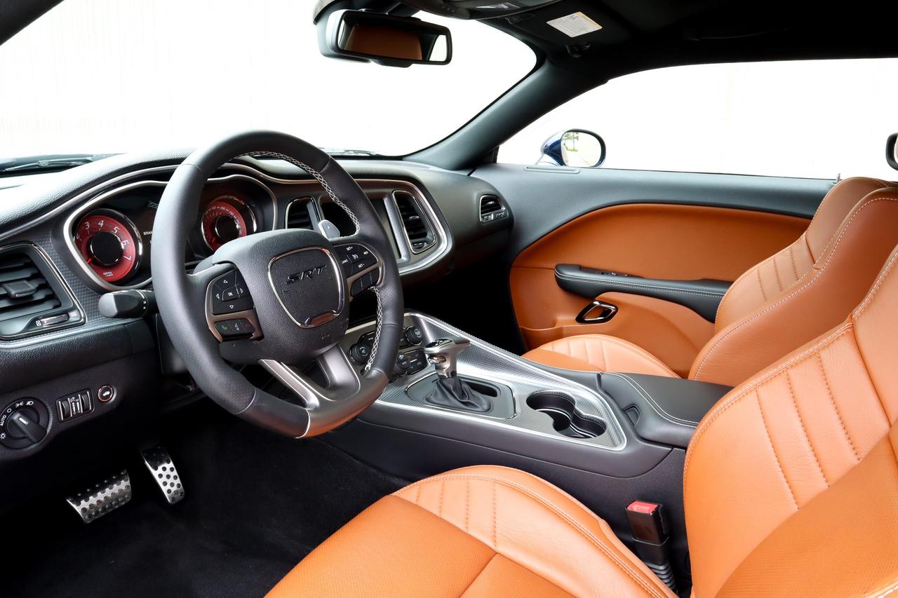 2016 Dodge Challenger  Photo