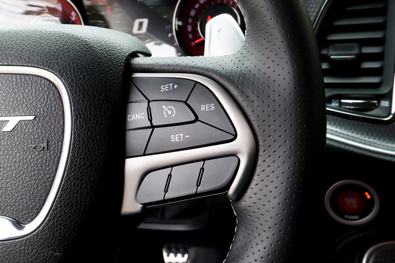 2016 Dodge Challenger  Photo