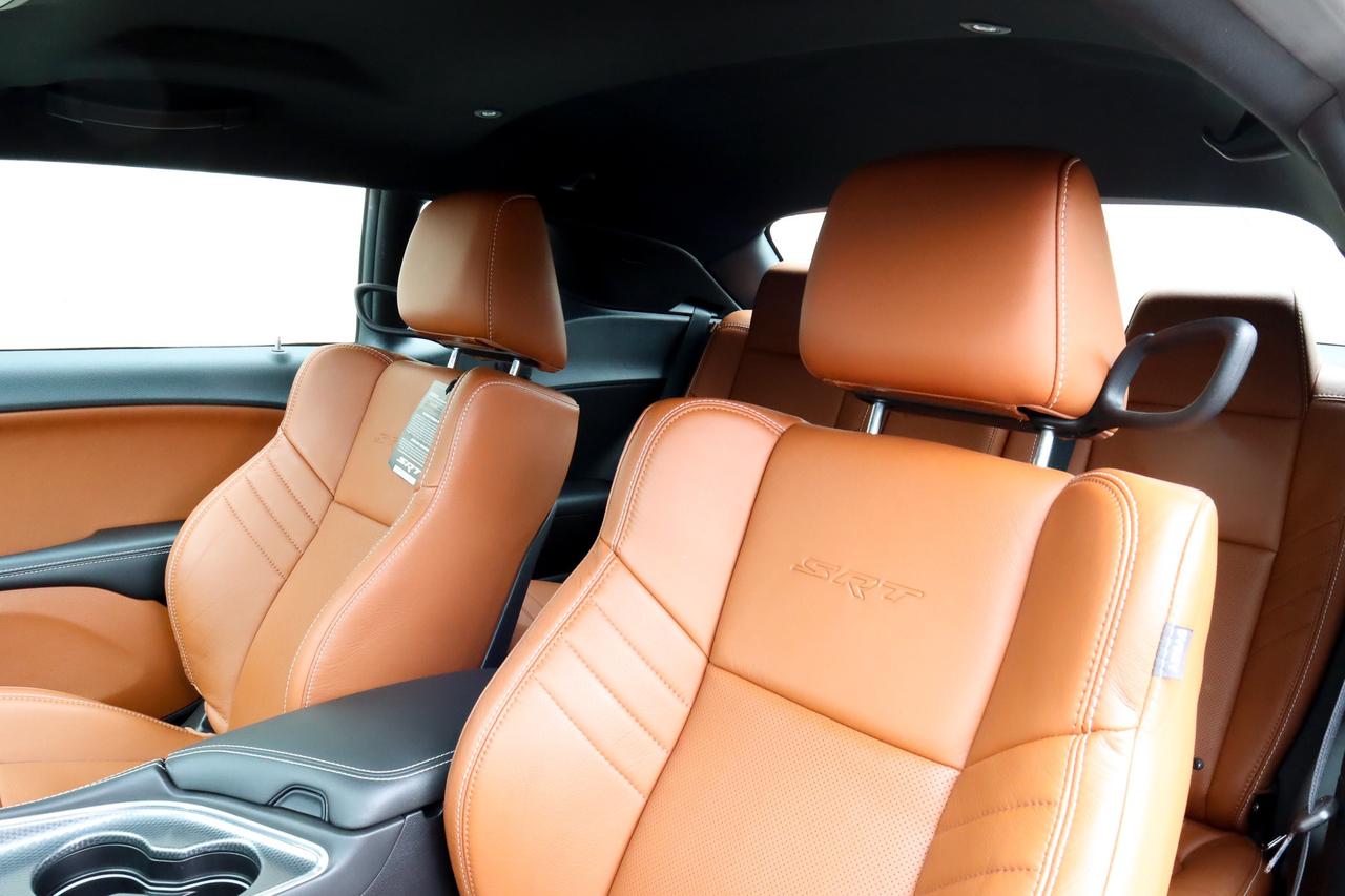 2016 Dodge Challenger  Photo
