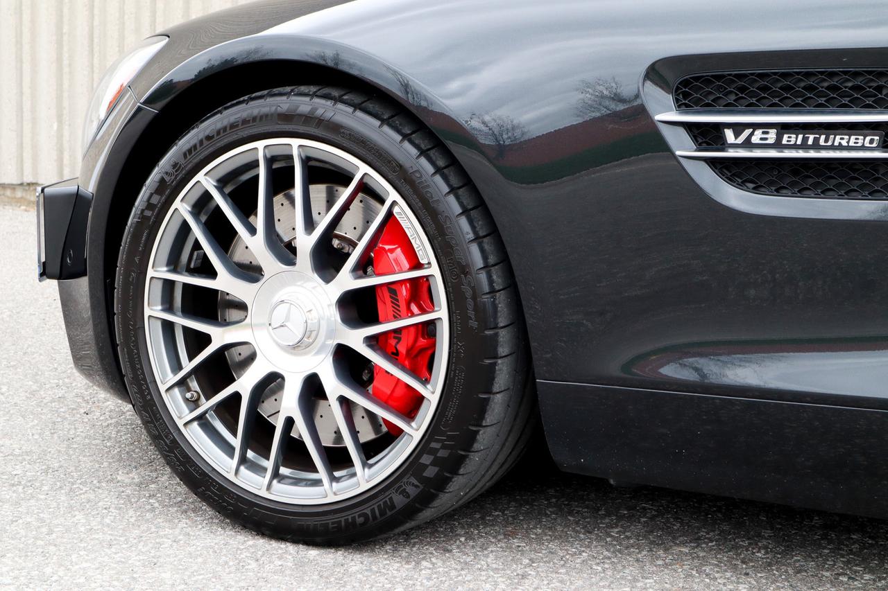 2017 Mercedes-Benz AMG GT  Photo