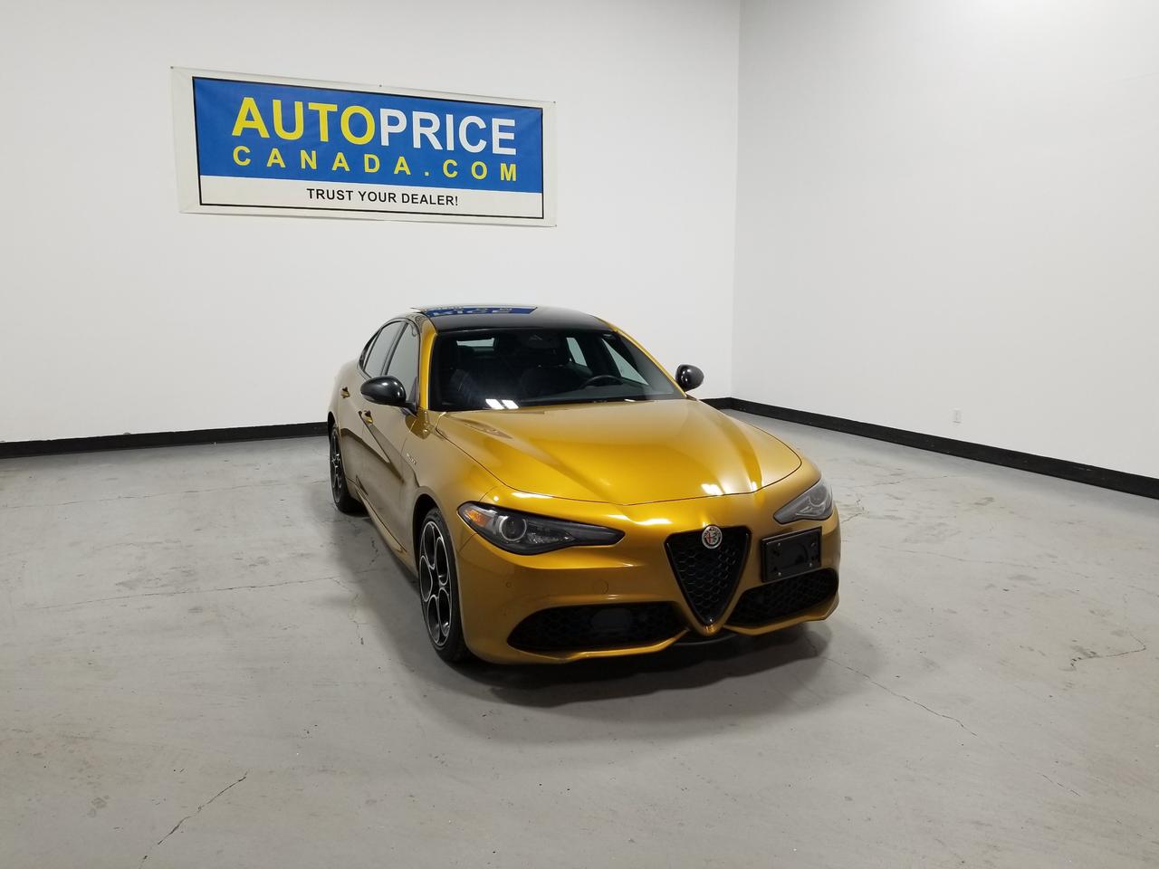 2022 Alfa Romeo Giulia Ti 4dr All-Wheel Drive Sedan Photo0