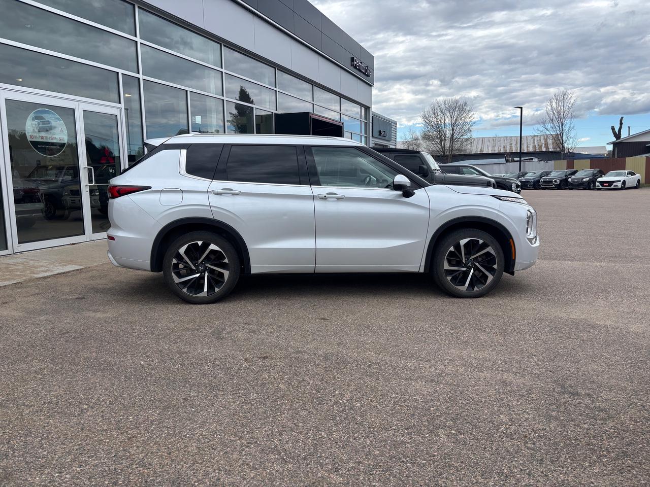 2022 Mitsubishi Outlander GT 4dr S-AWC Photo