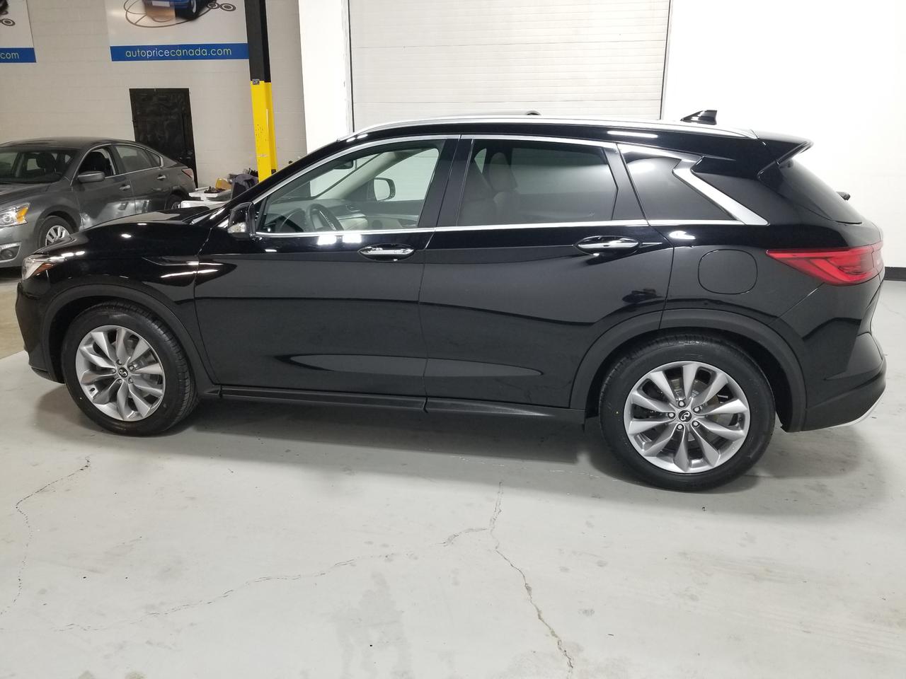 2019 Infiniti QX50 ESSENTIAL (CVT) 4dr All-Wheel Drive Photo3