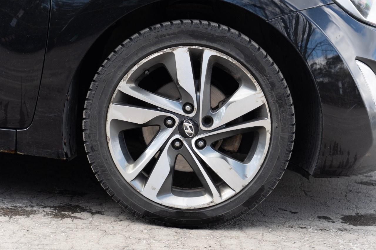 2015 Hyundai Elantra 4dr Sdn Auto GLS Photo