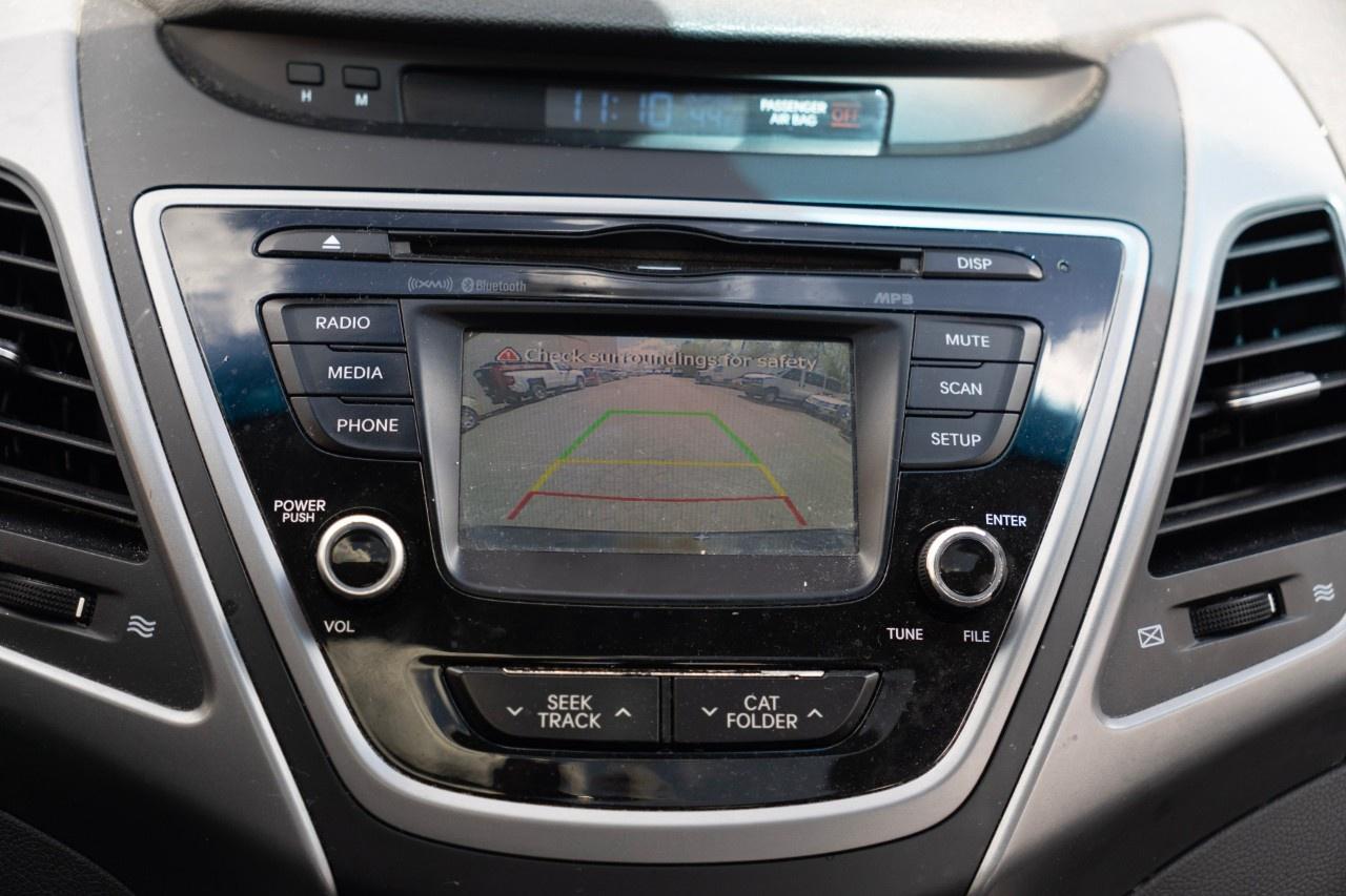 2015 Hyundai Elantra 4dr Sdn Auto GLS Photo