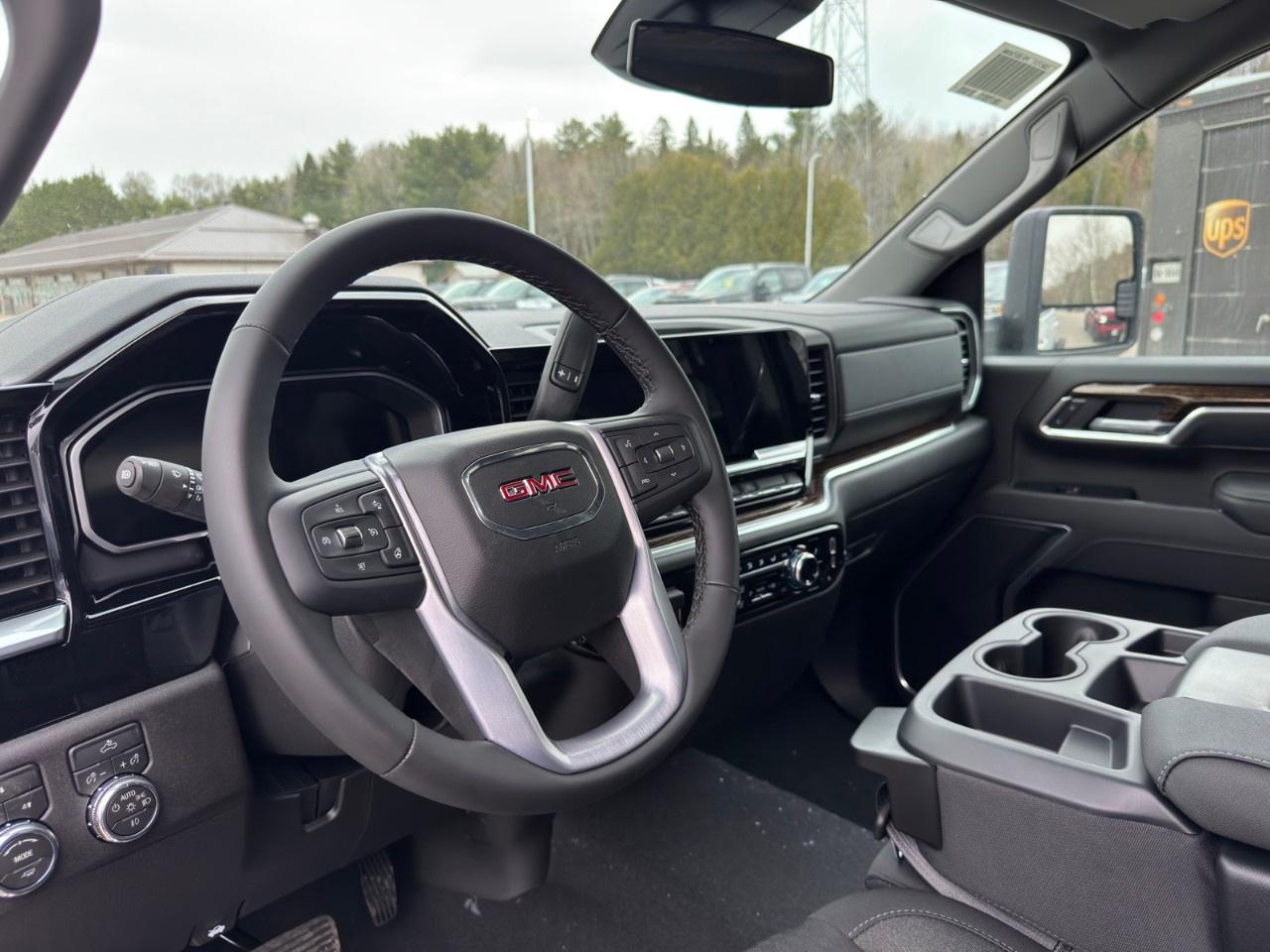 2026 GMC Sierra 3500HD CC 4WD Crew Cab 177" WB, 60" CA SLE Photo