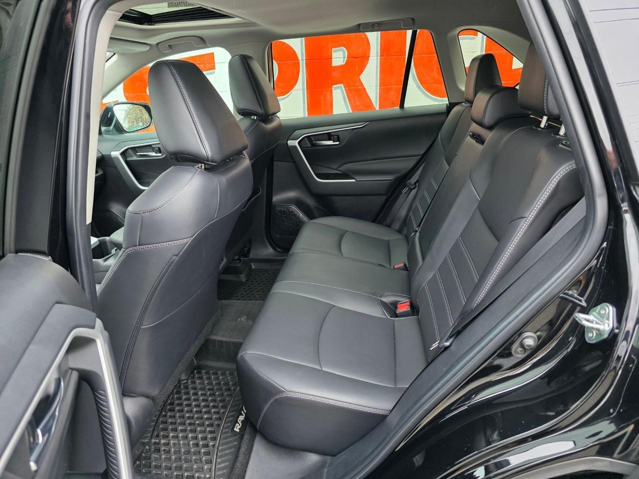2022 Toyota RAV4 XLE 4dr All-wheel Drive Photo