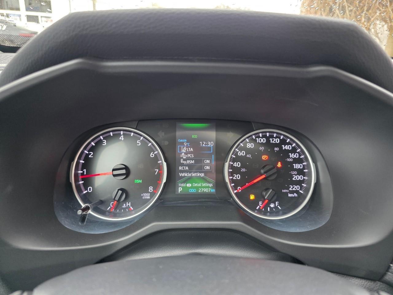 2022 Toyota RAV4 XLE 4dr All-wheel Drive Photo