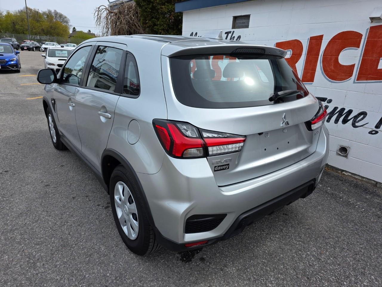 2024 Mitsubishi RVR ES 4dr AWC Photo