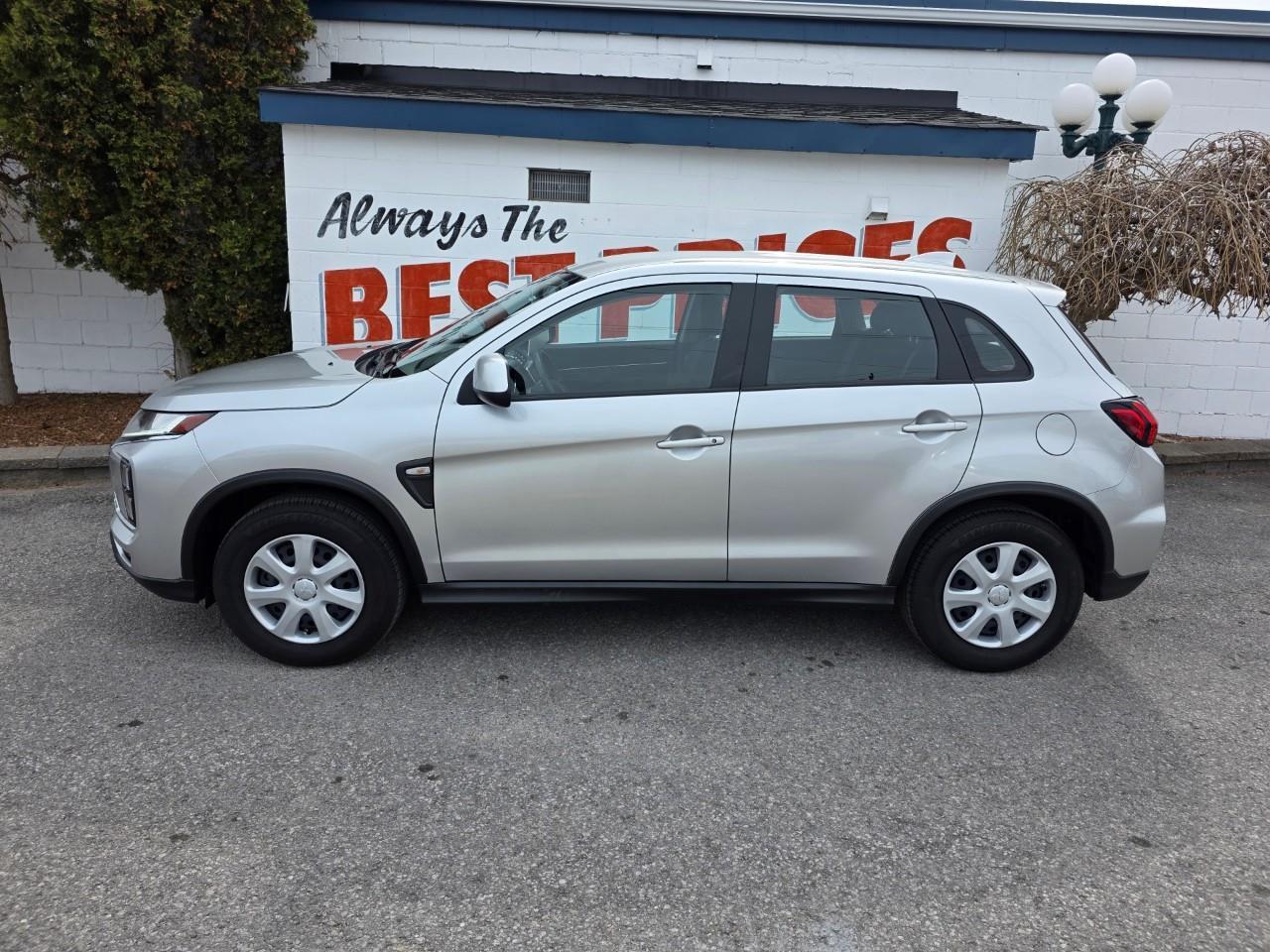 2024 Mitsubishi RVR ES 4dr AWC Photo