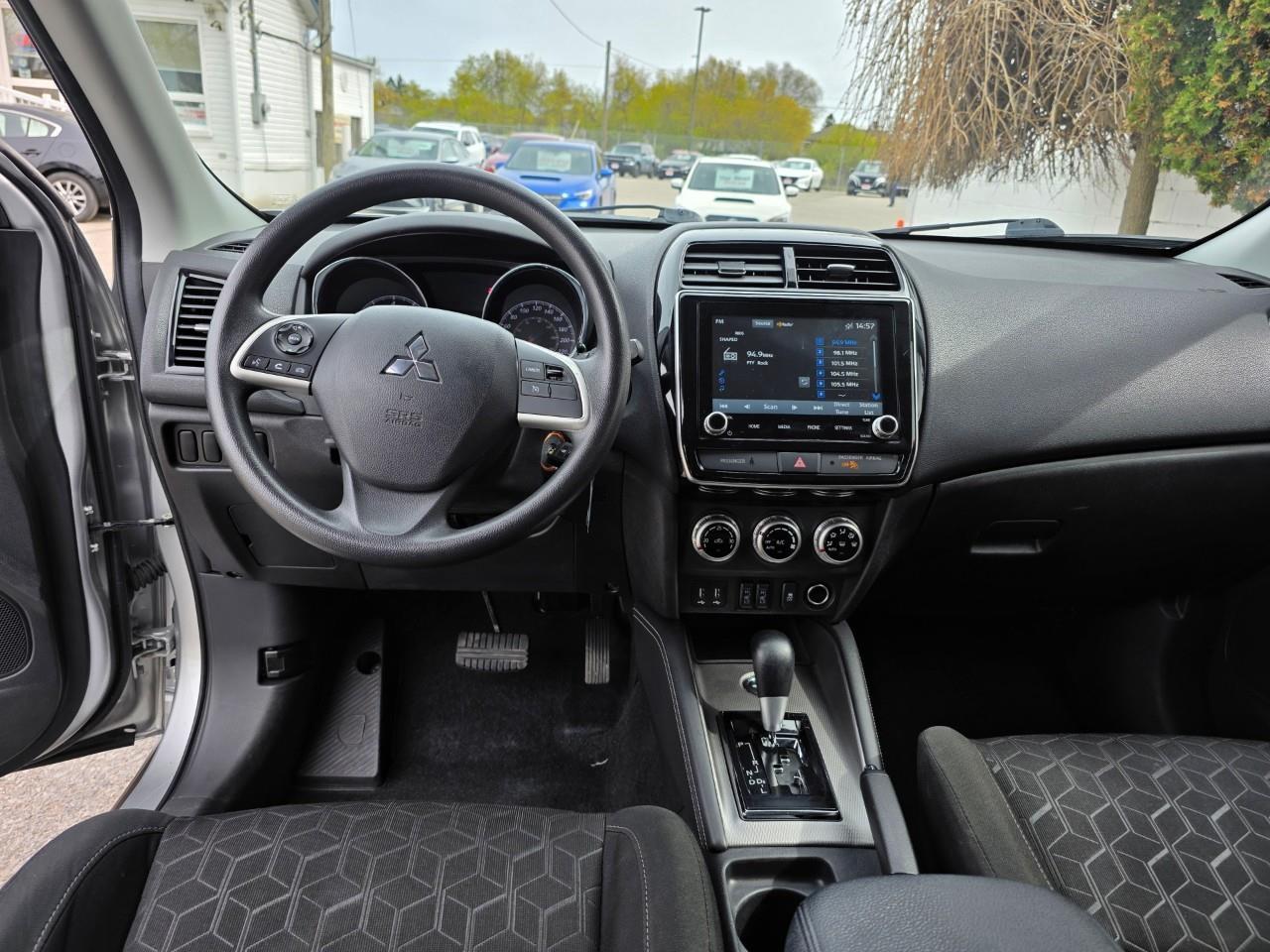 2024 Mitsubishi RVR ES 4dr AWC Photo