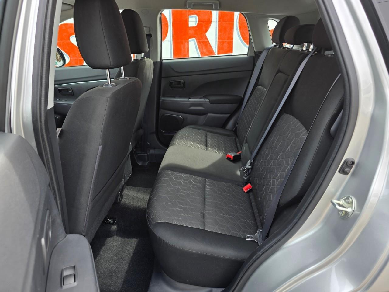 2024 Mitsubishi RVR ES 4dr AWC Photo