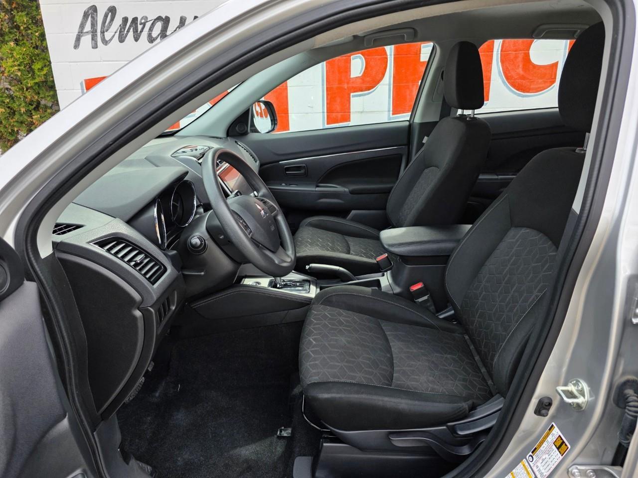 2024 Mitsubishi RVR ES 4dr AWC Photo