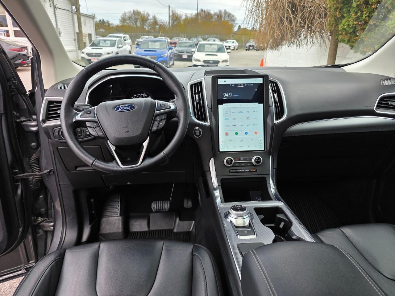 2021 Ford Edge TITANIUM 4DR ALL-WHEEL DRIVE Photo