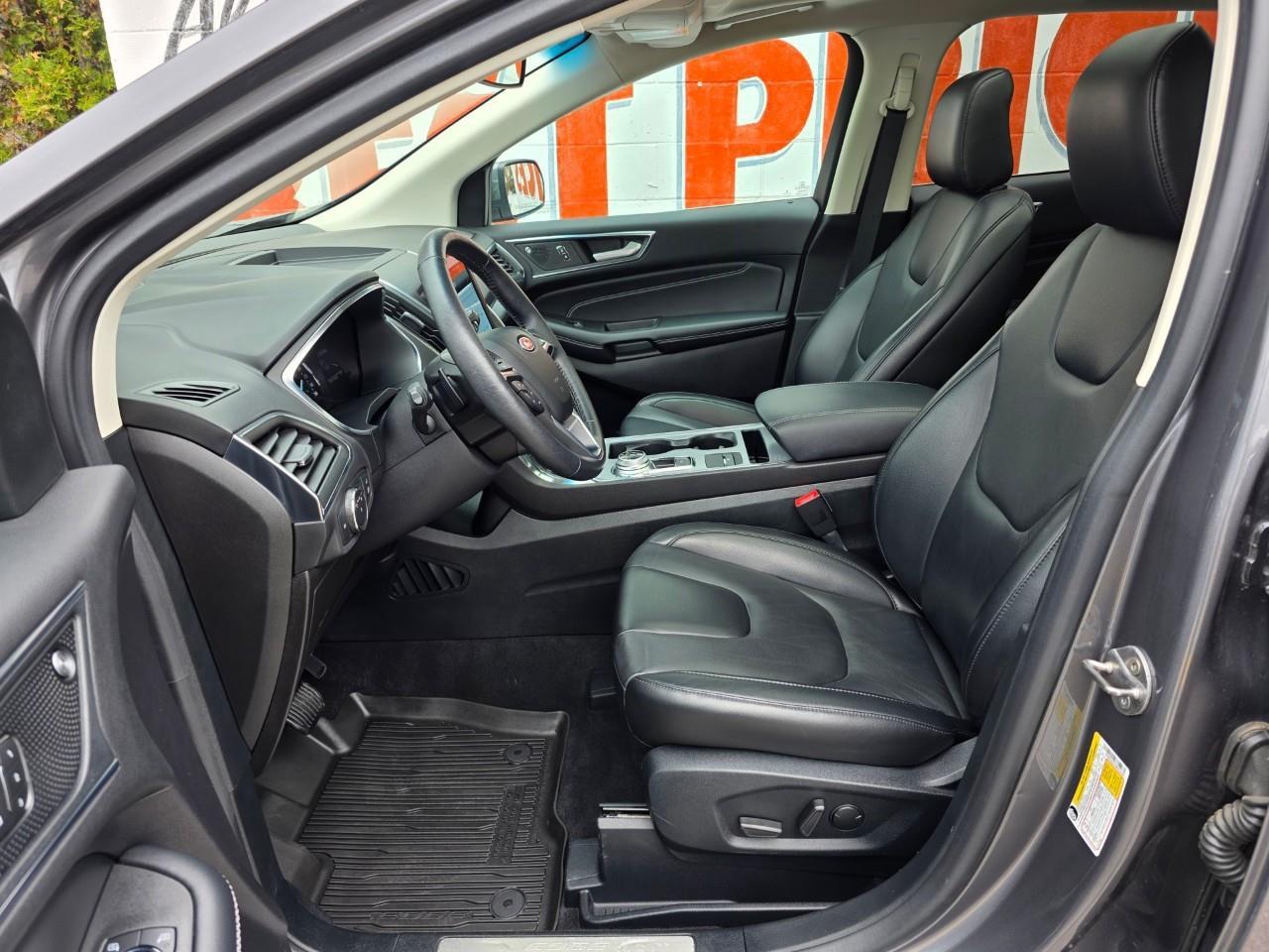2021 Ford Edge TITANIUM 4DR ALL-WHEEL DRIVE Photo