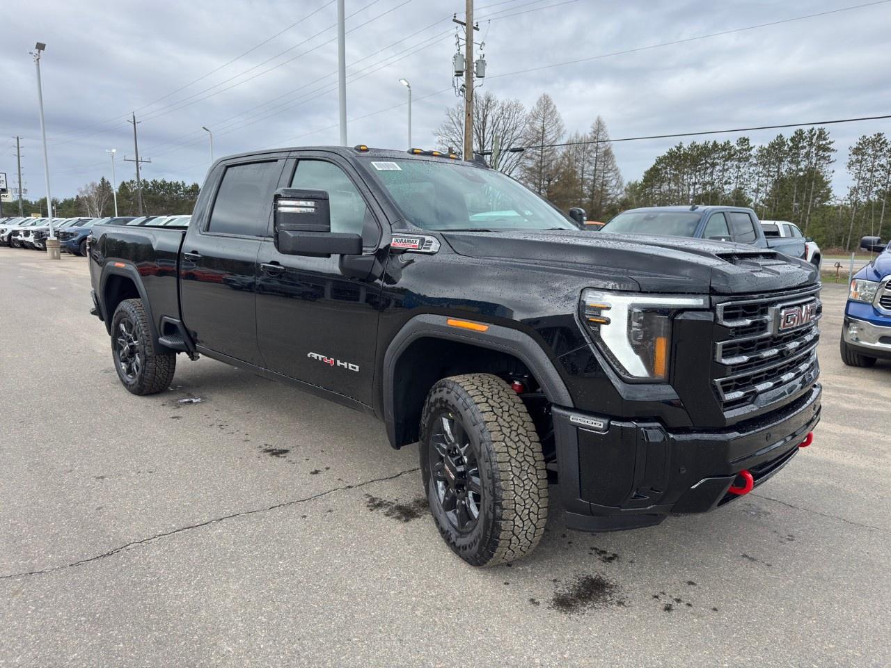 2026 GMC SIERRA 2500HD Crew Cab Standard Box 4-Wheel Drive AT4 Photo