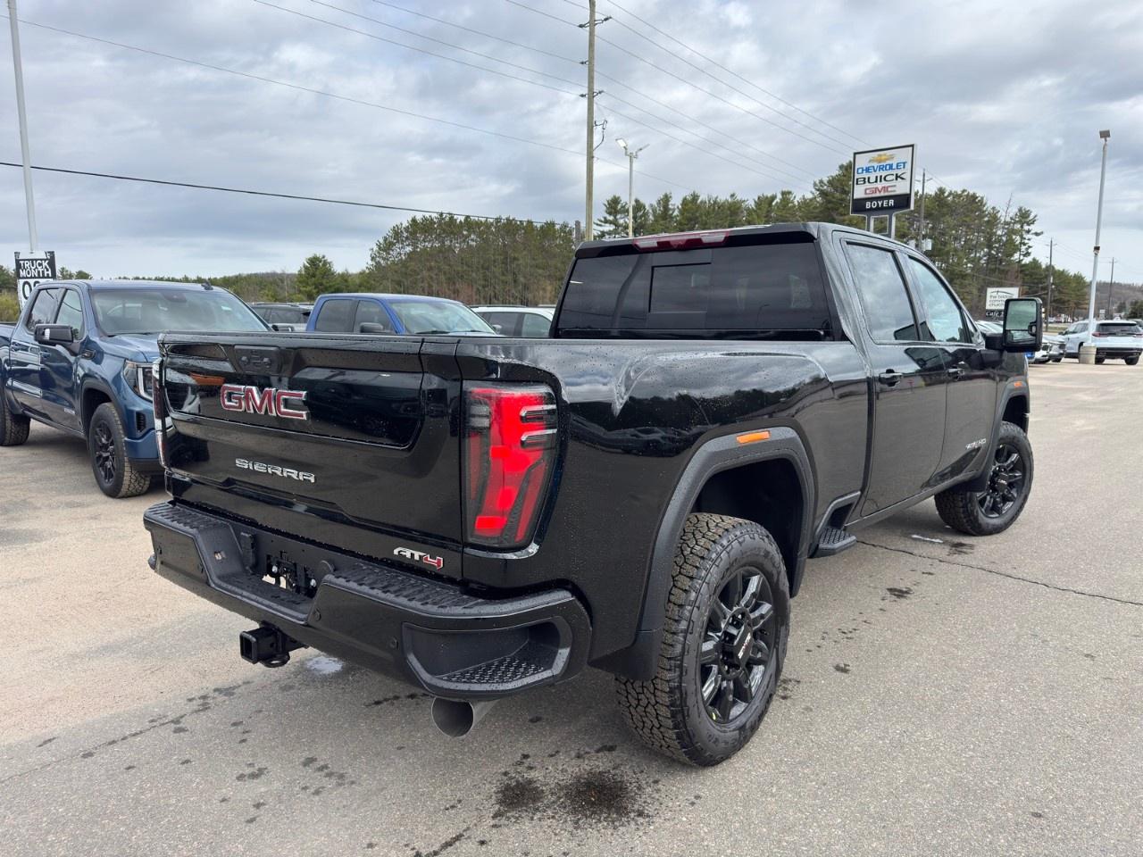 2026 GMC SIERRA 2500HD Crew Cab Standard Box 4-Wheel Drive AT4 Photo