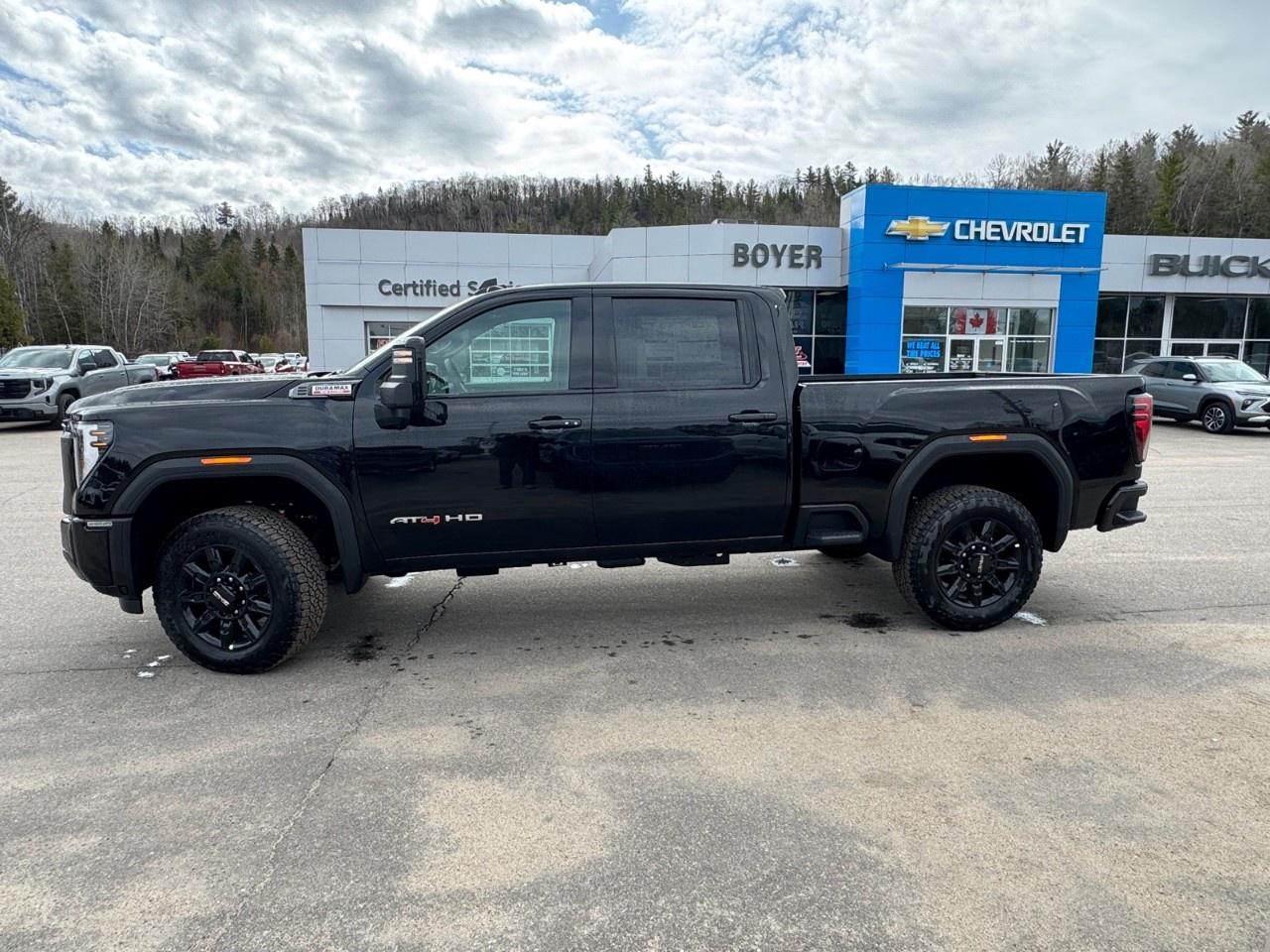 2026 GMC SIERRA 2500HD Crew Cab Standard Box 4-Wheel Drive AT4 Photo