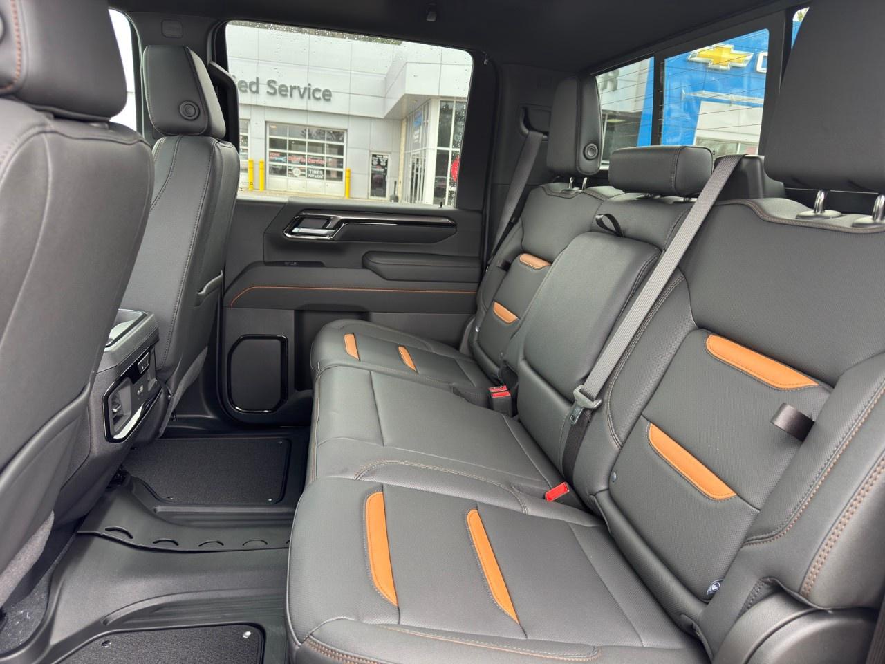 2026 GMC SIERRA 2500HD Crew Cab Standard Box 4-Wheel Drive AT4 Photo