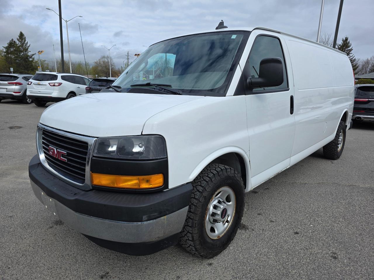 2019 GMC Savana 2500 Work Van Rear-Wheel Drive Extended Cargo Van Photo