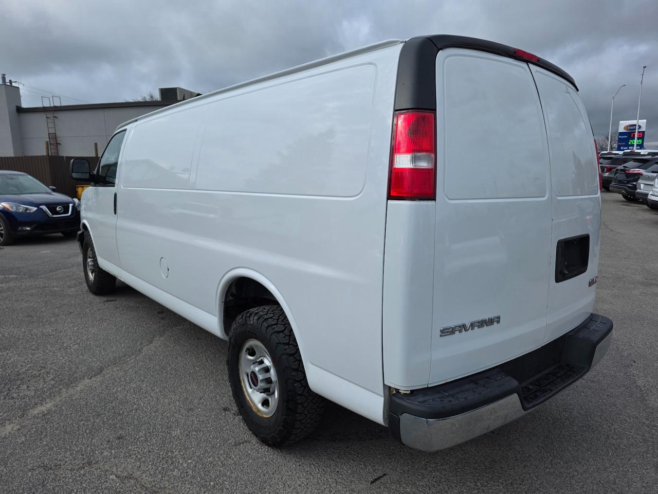 2019 GMC Savana 2500 Work Van Rear-Wheel Drive Extended Cargo Van Photo