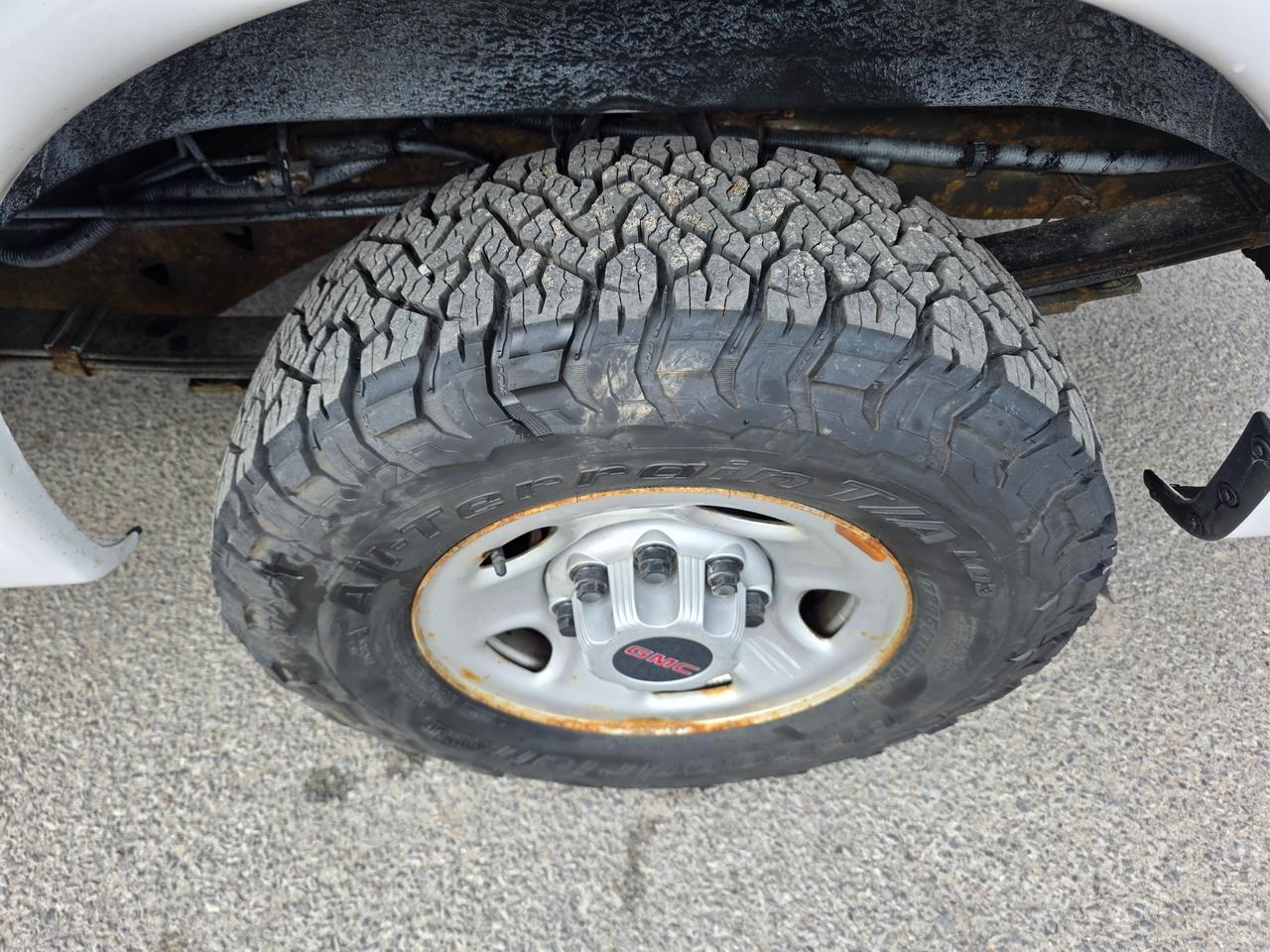 2019 GMC Savana 2500 Work Van Rear-Wheel Drive Extended Cargo Van Photo