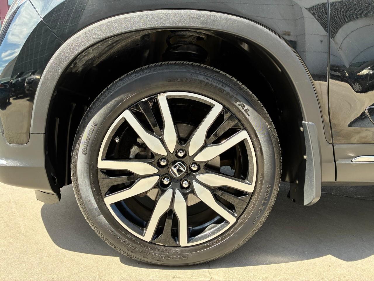 2022 Honda Pilot Touring 8P 4dr All-Wheel Drive Photo