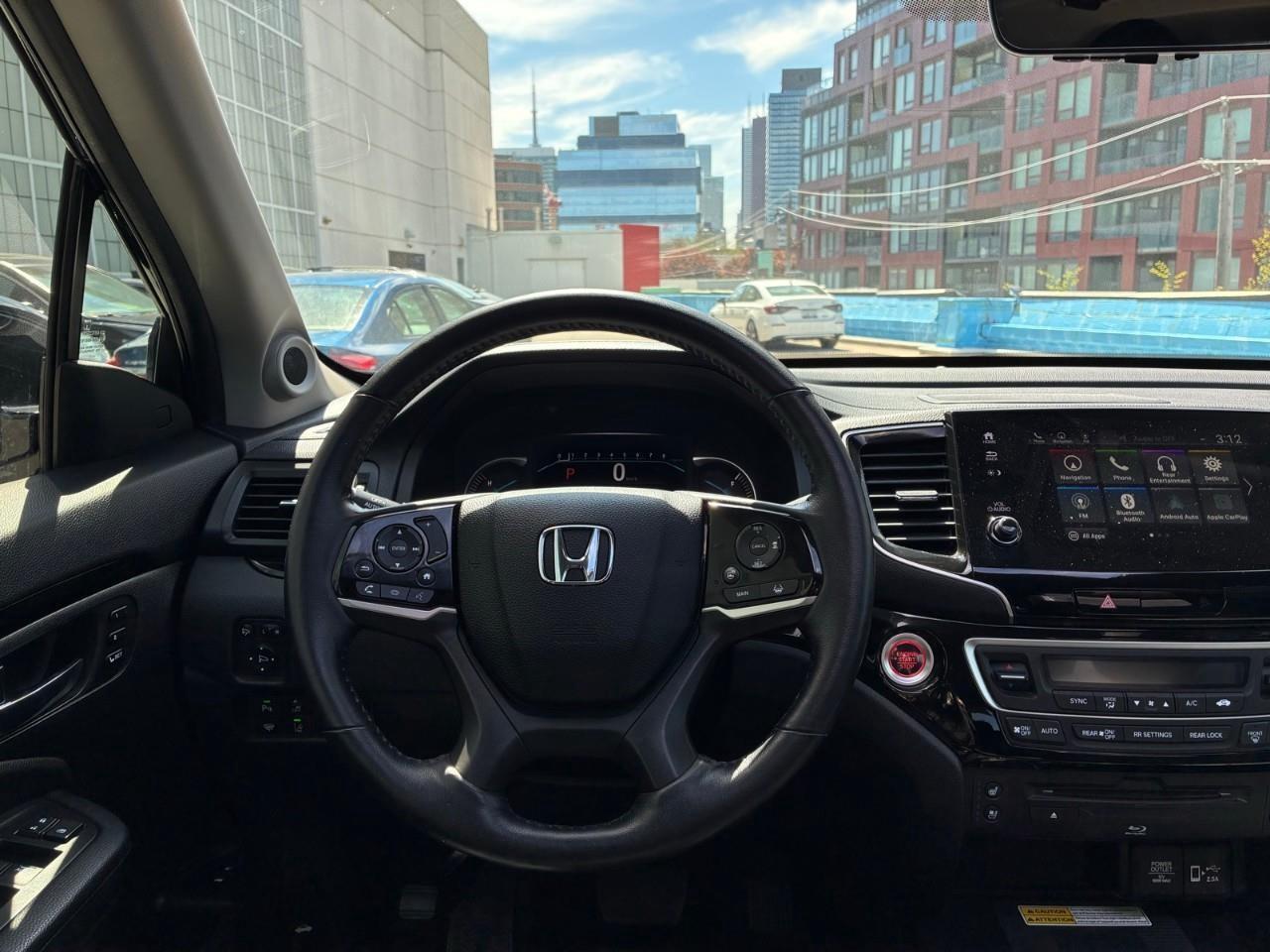 2022 Honda Pilot Touring 8P 4dr All-Wheel Drive Photo