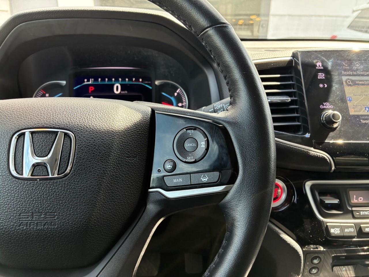 2022 Honda Pilot Touring 8P 4dr All-Wheel Drive Photo
