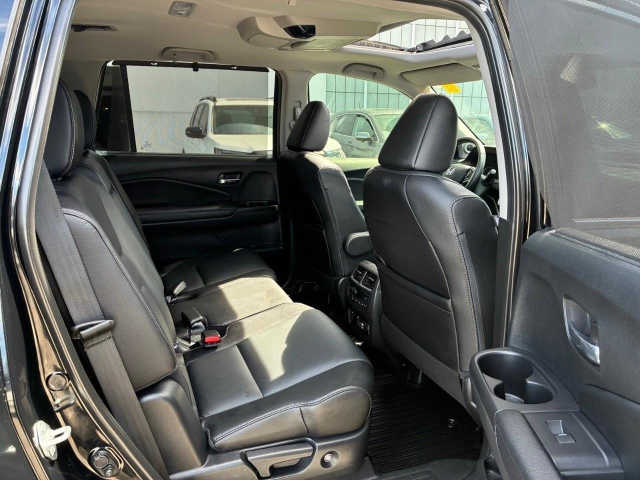 2022 Honda Pilot Touring 8P 4dr All-Wheel Drive Photo