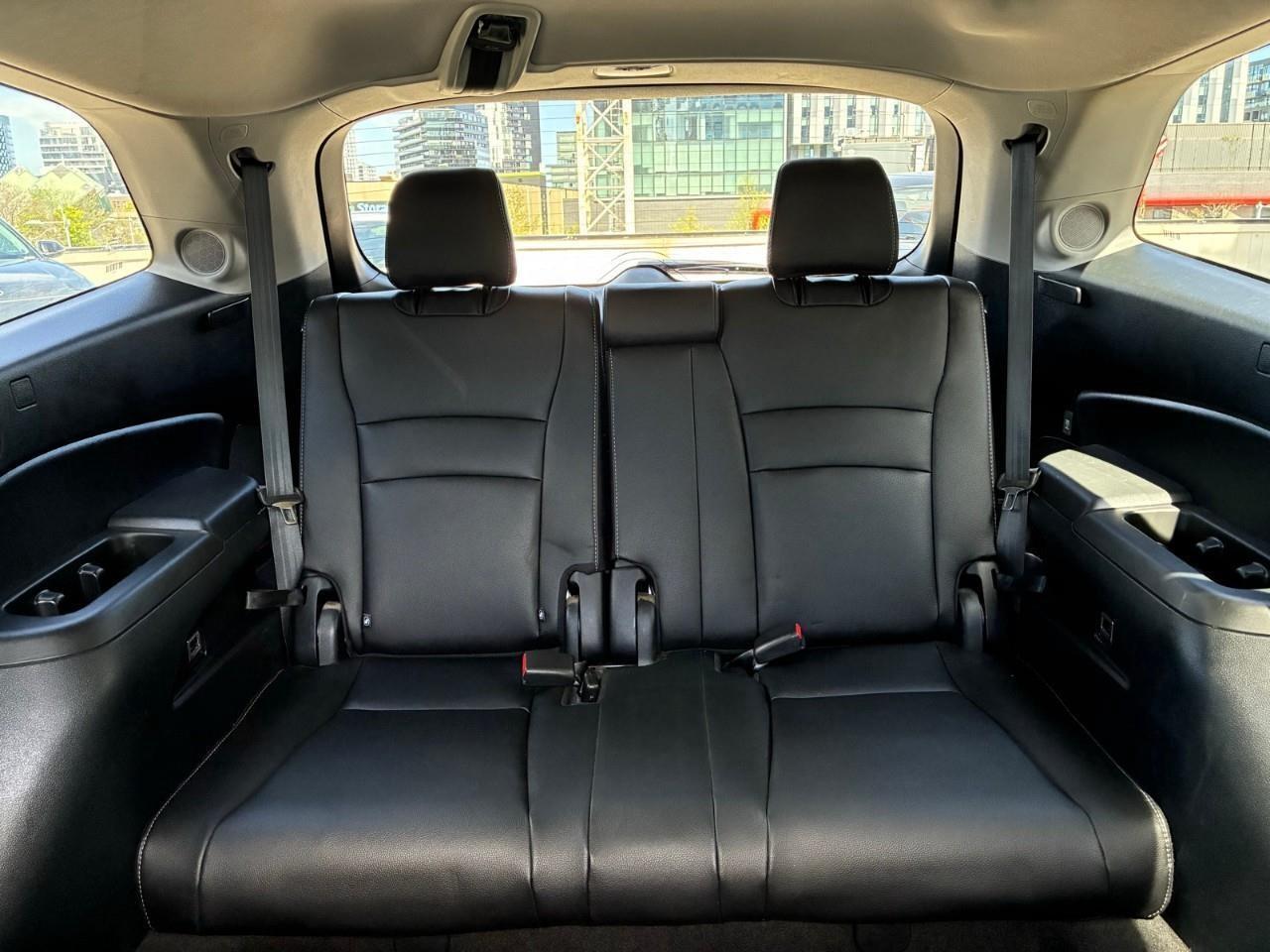 2022 Honda Pilot Touring 8P 4dr All-Wheel Drive Photo
