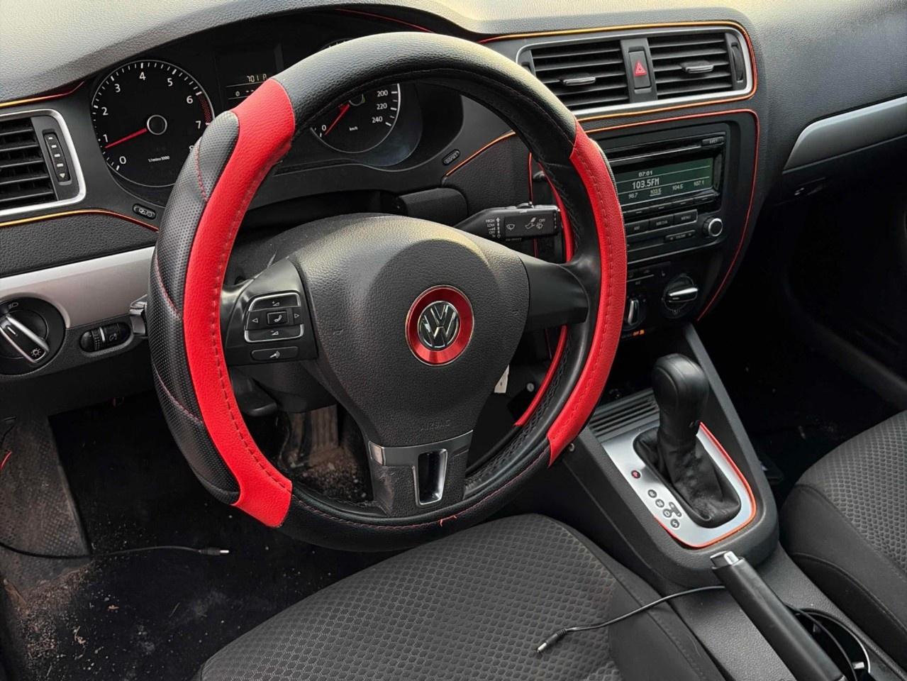 2014 Volkswagen Jetta Sedan 4dr 1.8 TSI Auto Comfortline Photo