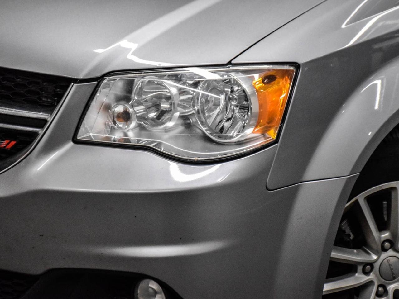 2019 Dodge Grand Caravan  Photo2