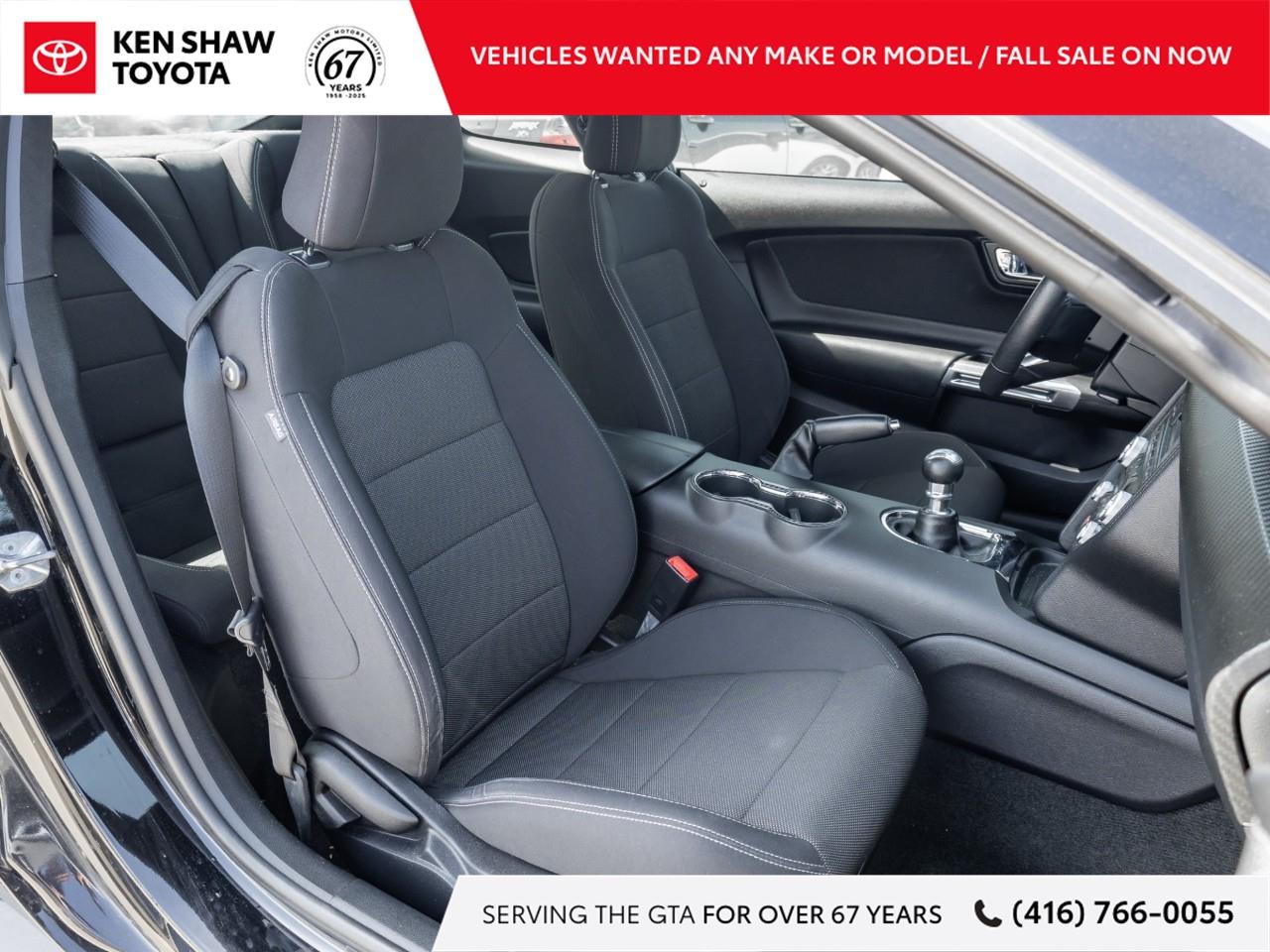 2016 Ford Mustang V6 2dr Fastback Photo