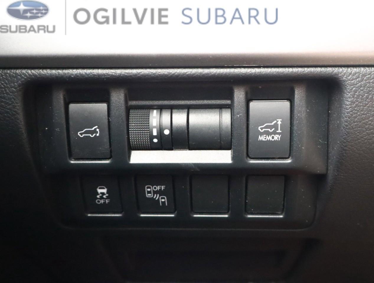 2015 Subaru Outback  Photo