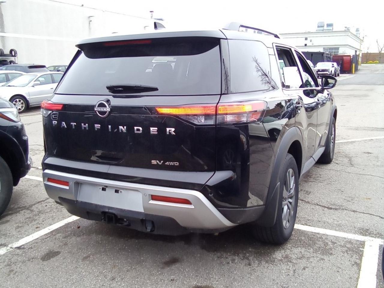 2024 Nissan Pathfinder SV 4dr 4x4 Photo2