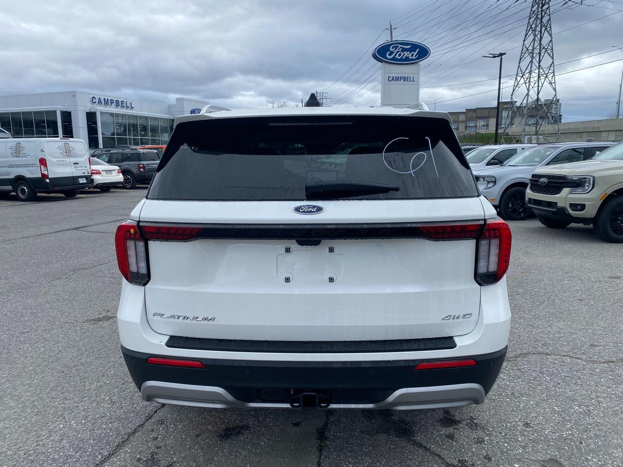 2026 Ford Explorer Platinum 4dr 4x4 Photo4