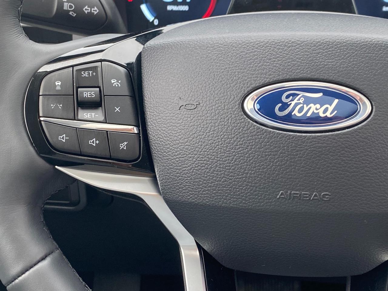 2026 Ford Explorer Platinum 4dr 4x4 Photo