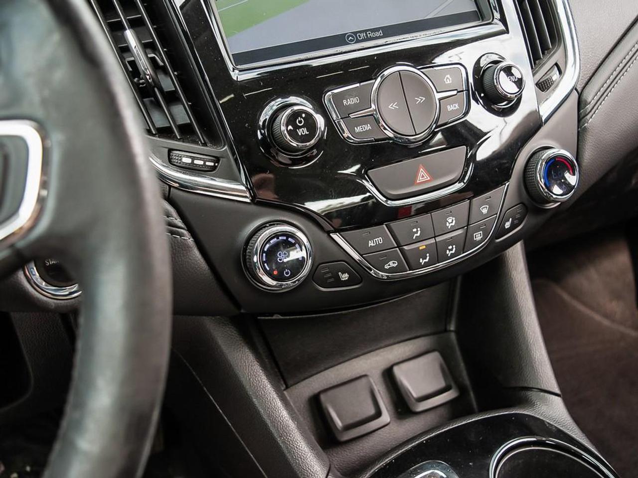 2018 Chevrolet Cruze Premier Auto 4dr Sedan Photo
