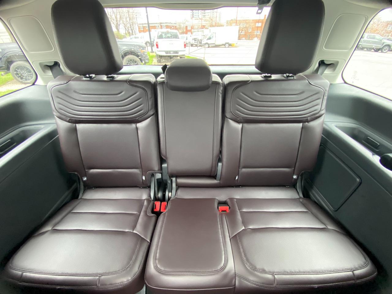 2026 Ford Expedition Platinum 4dr 4x4 Photo