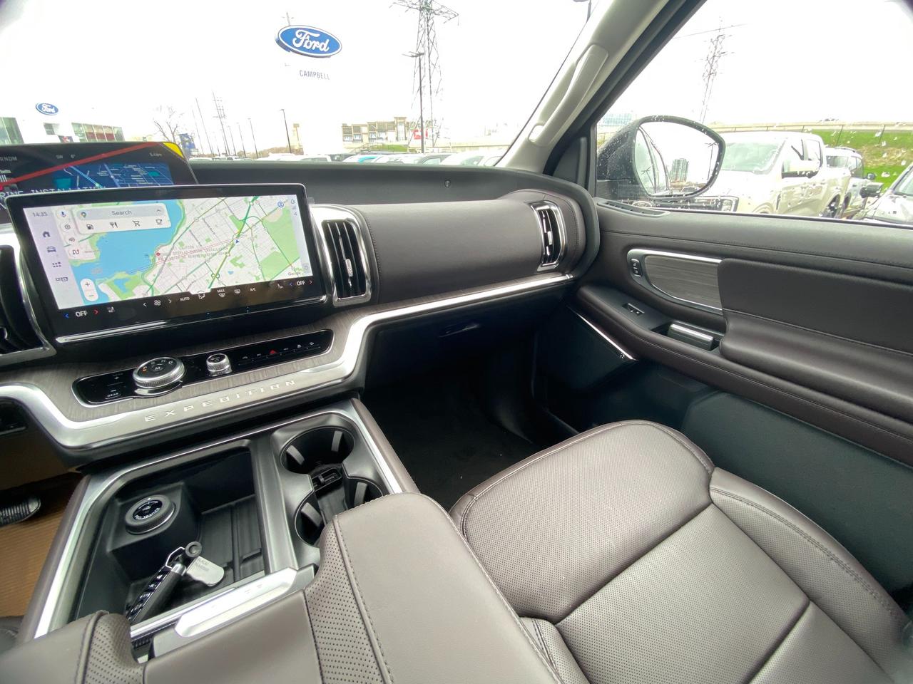 2026 Ford Expedition Platinum 4dr 4x4 Photo