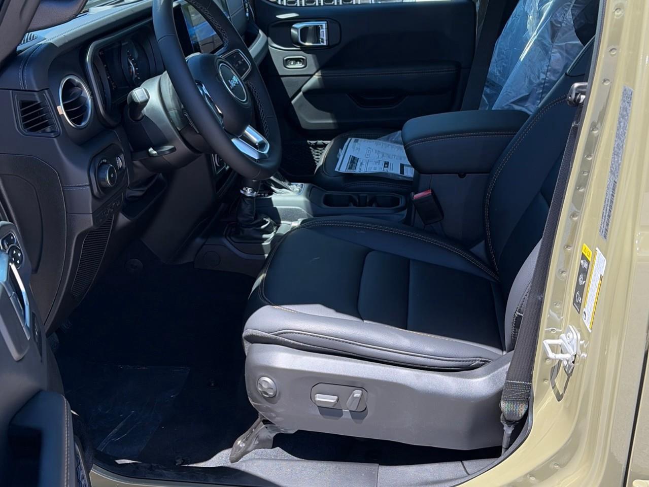 2026 Jeep Wrangler SAHARA 4DR 4X4 Photo3