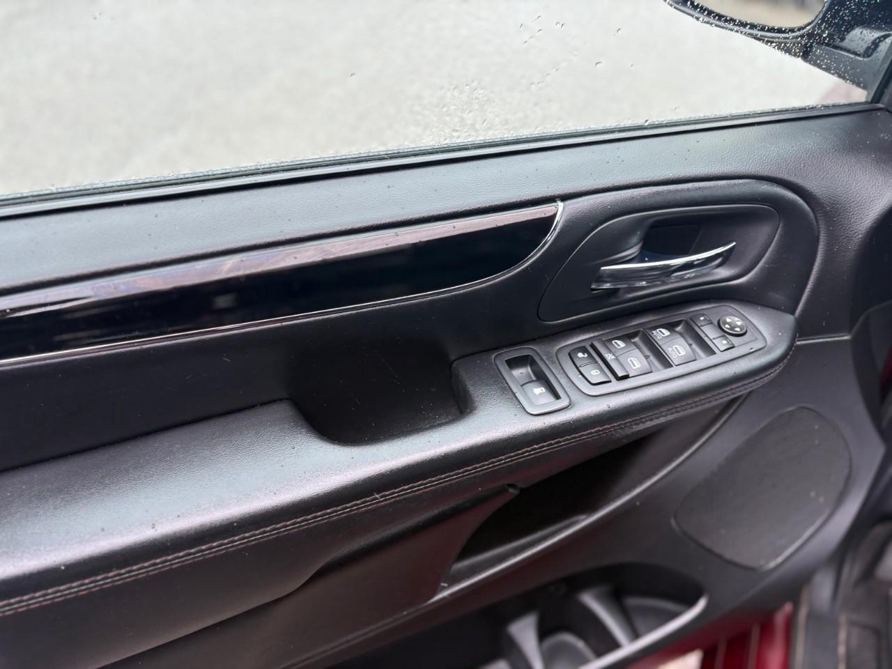 2020 Dodge Grand Caravan Premium Plus Passenger Van Photo