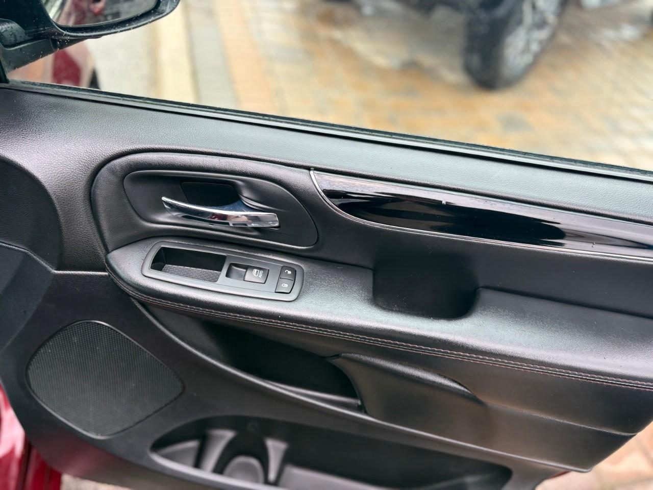 2020 Dodge Grand Caravan Premium Plus Passenger Van Photo