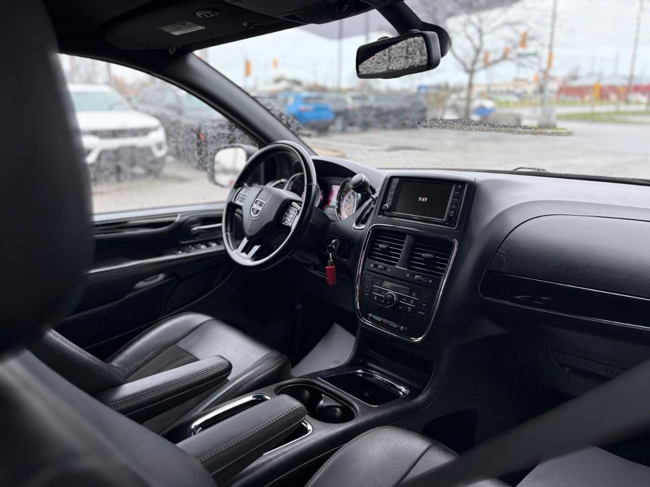 2020 Dodge Grand Caravan Premium Plus Passenger Van Photo
