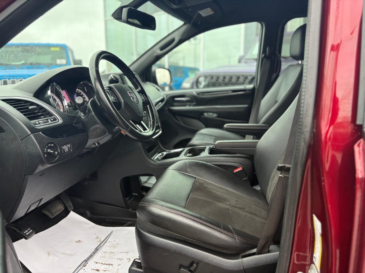 2020 Dodge Grand Caravan Premium Plus Passenger Van Photo