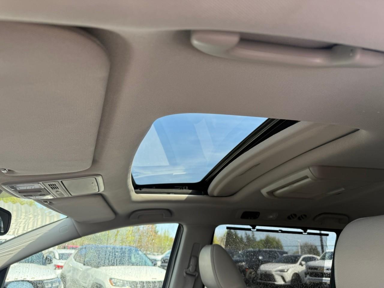 2015 Honda Odyssey  Photo