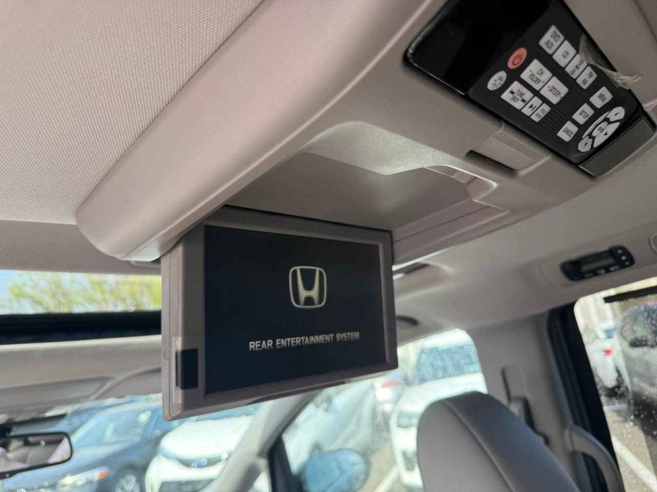 2015 Honda Odyssey  Photo
