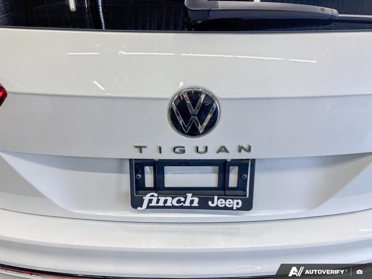 2023 Volkswagen Tiguan Comfortline R-Line Black 4dr All-Wheel Drive 4MOTION Photo