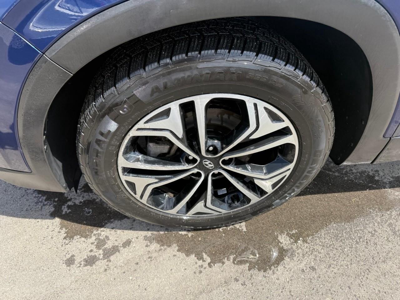 2019 Hyundai Santa Fe Ultimate 2.0  (A8) 4dr All-Wheel Drive Photo